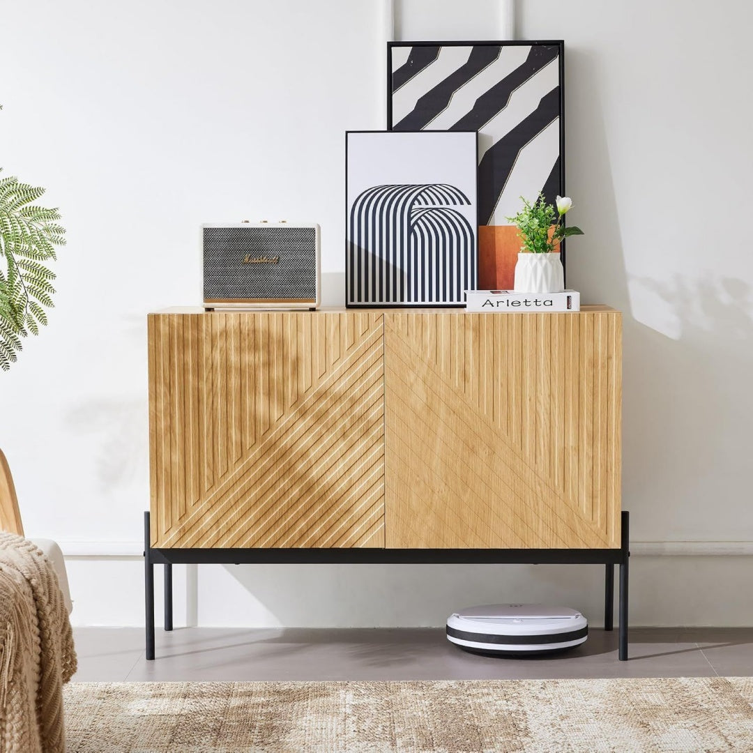 Gris clair chaleureux, vaisselier en panneau de particules style moderne